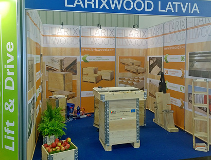 LARIX WOOD stends Ausstellung