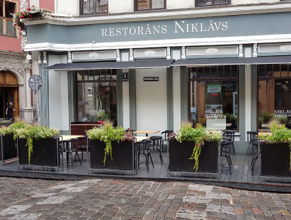 Restorāna NIKLĀVS vasaras terase