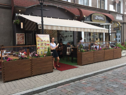 Restorāna KOTAI terase Rīgā